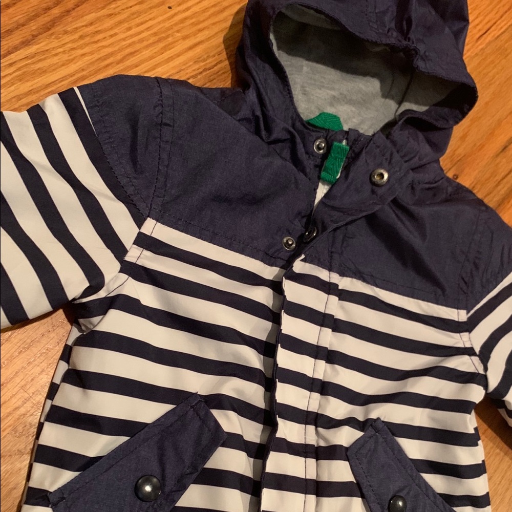 Oshkosh Jacket size 18 months EUC